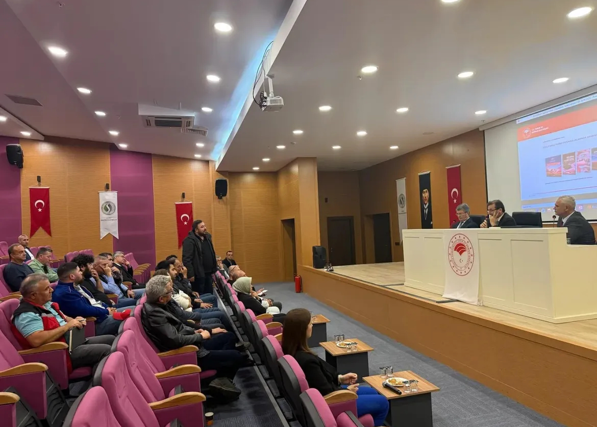 Salihli’de Sözleşmeli Tarım Masaya Yatırıldı