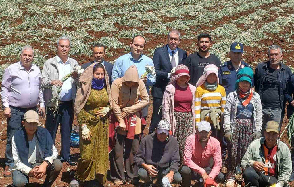 Toprağın Üzerinde Bayram: Çiftçiler Günü Tarlada Yaşandı
