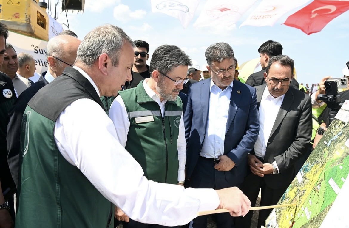 1.1 Milyon Dekar Suya Kavuşuyor
