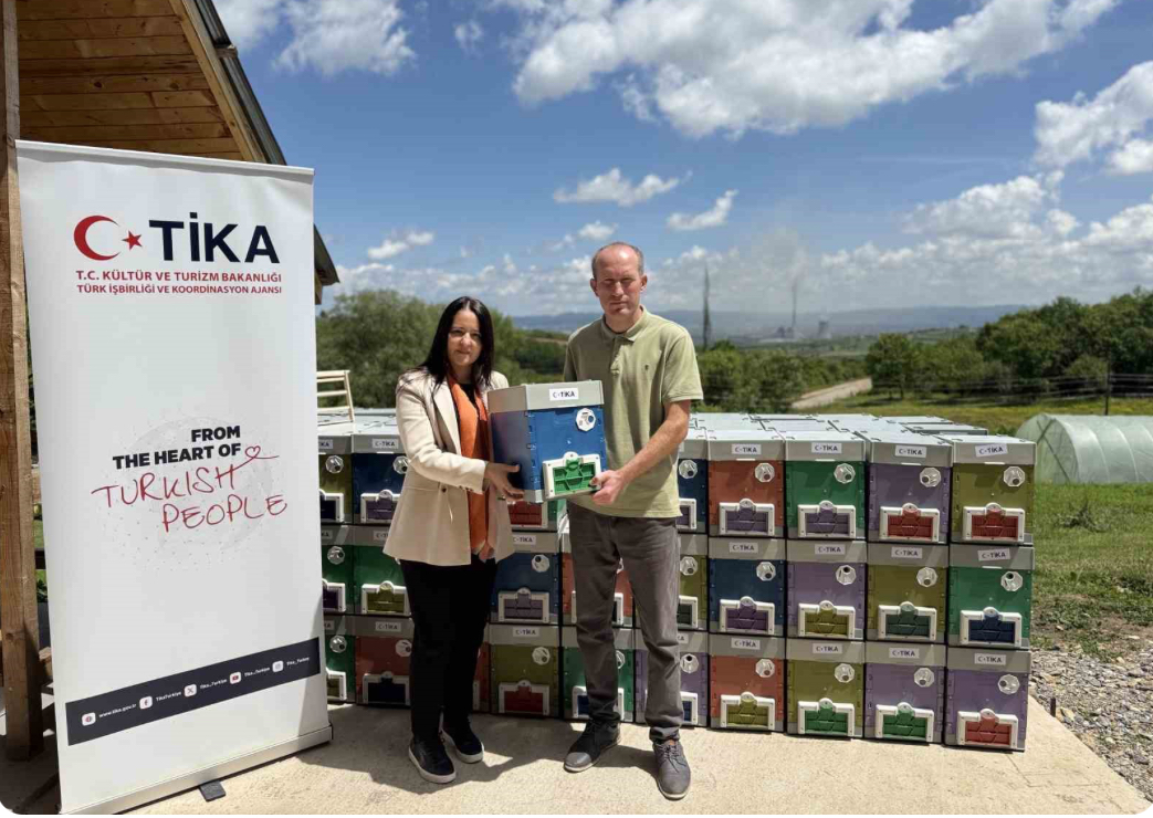 TİKA Kosova’da ana arı üretim merkezleri kurdu